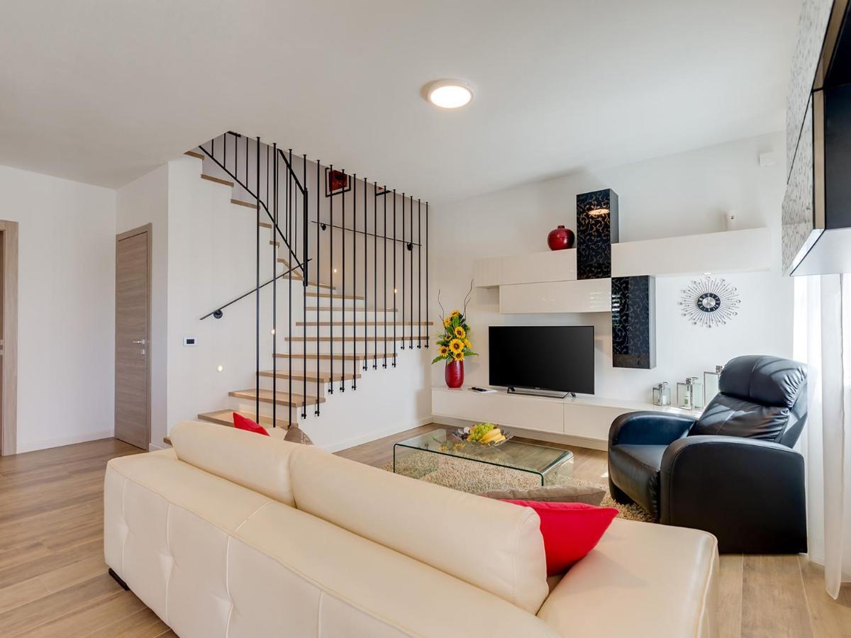 Villa Flora Vabriga Tar-Vabriga Kültér fotó